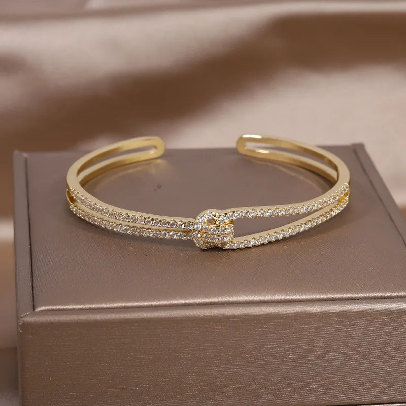 2024 French new design fashion jewelry two-color plated zircon letter X opening bracelet elegant women's daily work accessories