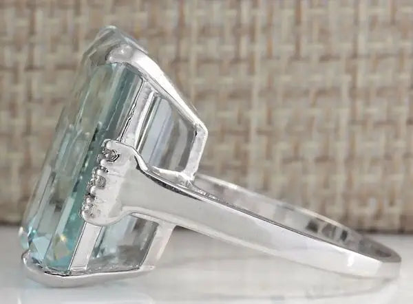Hyperbole Women Ring Cocktail Party Ring With Huge Sky Blue Cubic Zircon Prong Setting Valentine's Gift For Wife