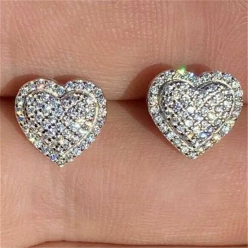 Classic Design Dazzling Heart Stud Earrings for Women High Quality Romantic Female Accessories Timeless Styling Jewelry