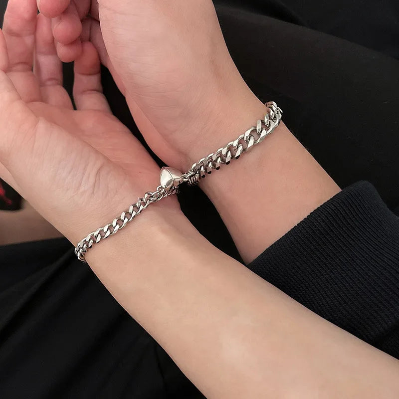 2Pcs/set Magnet Couple Bracelets Heart Attraction Bracelet Sliver Love Charm Simple Cuban Chains Key Lock Jewelry Gifts