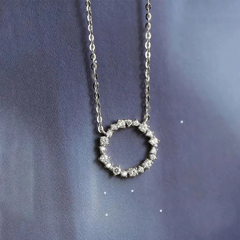 Shinning Circle Pendant Necklace Lady Engagement Jewelry with Bright Cubic Zirconia Silver Color/Gold Color Accessories