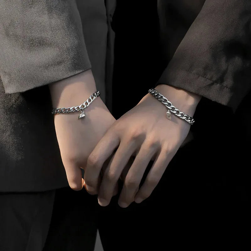 2Pcs/set Magnet Couple Bracelets Heart Attraction Bracelet Sliver Love Charm Simple Cuban Chains Key Lock Jewelry Gifts