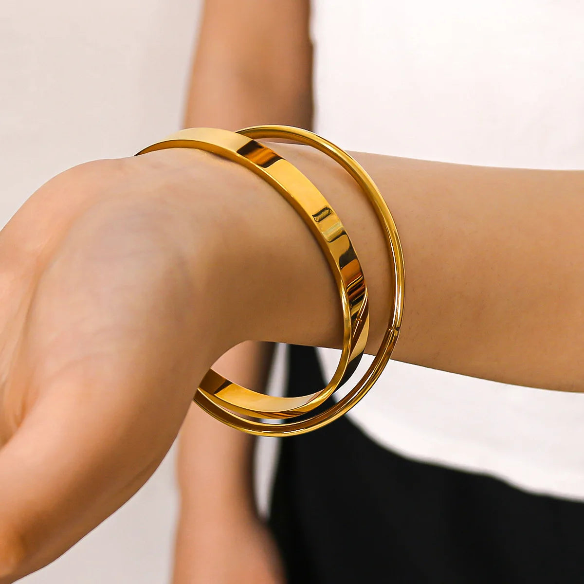 Yupsk Glossy Gold Color Stainless Steel Cuff Bangle for Women Smooth Thin Cylinder Bracelet Exquisite Waterproof Jewelry Gift