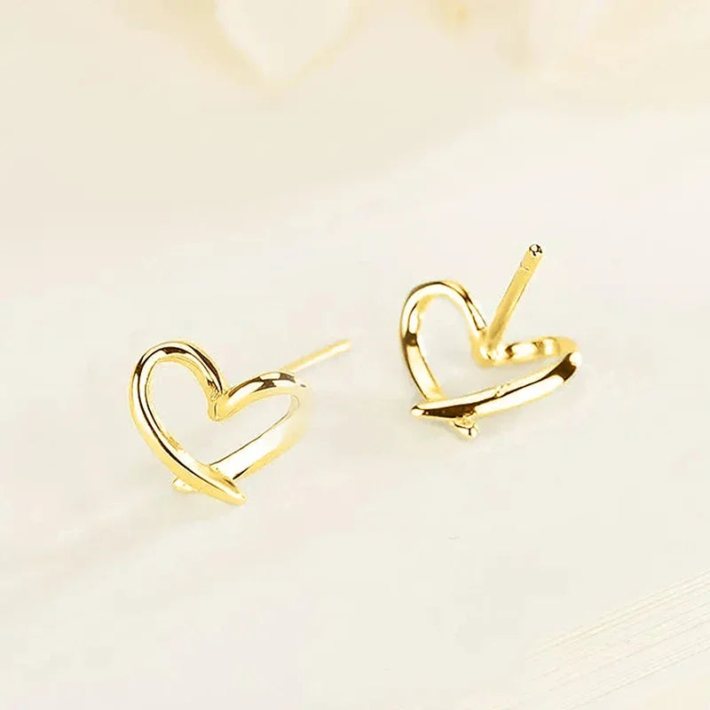 Minimalist Heart Shaped Stud Earrings for Women Glossy Neat Fresh Teens Ear Accessories Charms Daily Wear Party Jewelry