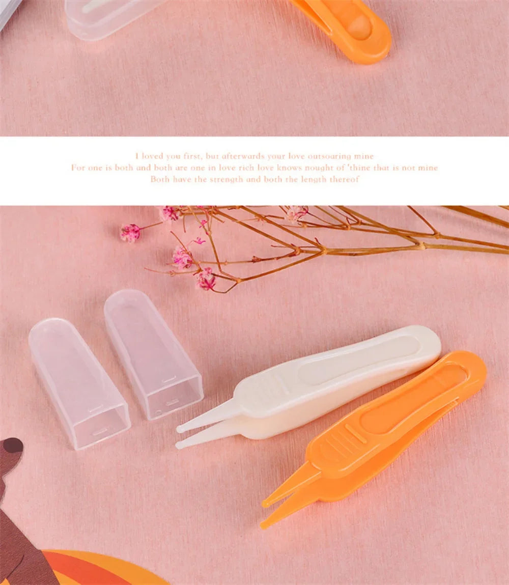 Baby Nose Cleaning Tweezers Infant Ear Nose Navel Clean Tool Safe Baby Dig Booger Clips Snot Removal Newborn Cleaning Supplies