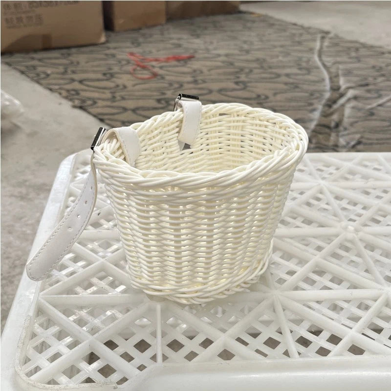 Bicycle Basket Rattan Woven Bike Storage Front Handlebar Basket Removable Waterproof Bicycle Pannier Basket Kid Bike Carrier Bag