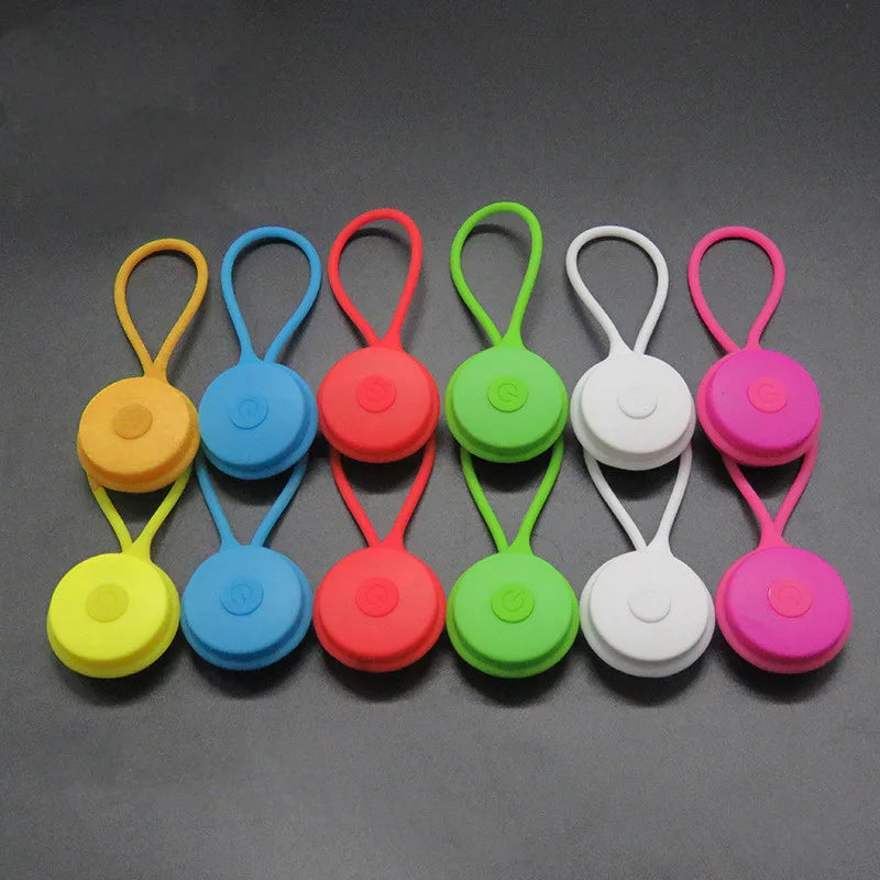 Popular Silicone Backpack Mini Bicycle Light For Night Riding Easily Bicycle Warning Light Rear LED Taillight For Cycling Safety