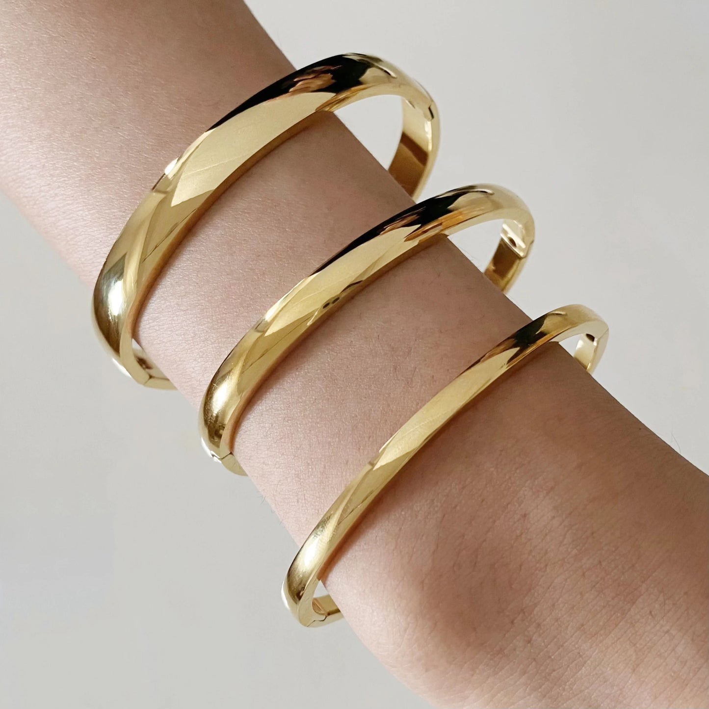 Yupsk Glossy Gold Color Stainless Steel Cuff Bangle for Women Smooth Thin Cylinder Bracelet Exquisite Waterproof Jewelry Gift