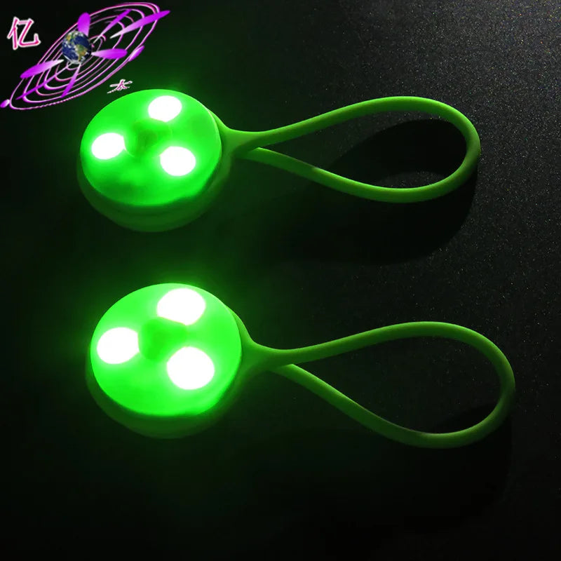 Popular Silicone Backpack Mini Bicycle Light For Night Riding Easily Bicycle Warning Light Rear LED Taillight For Cycling Safety