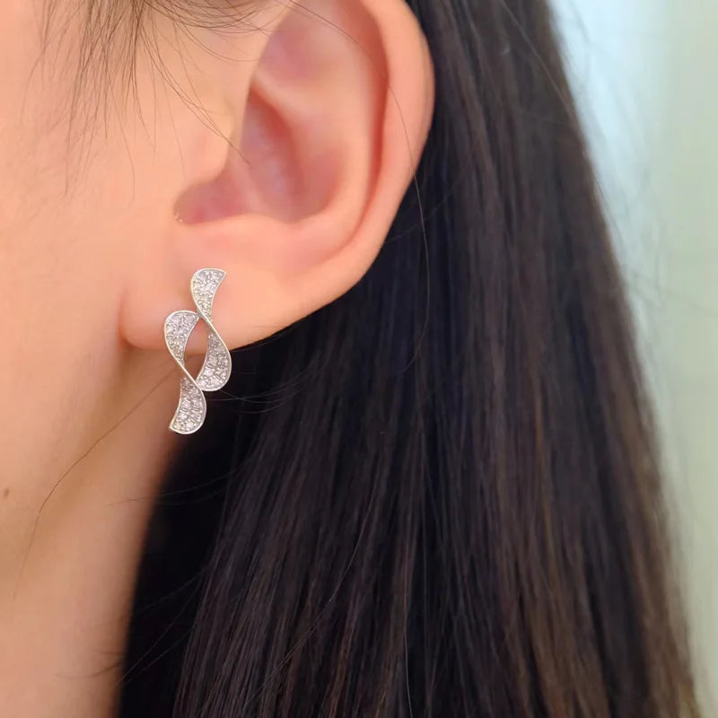 Dainty Exquisite Twisty Shape Stud Earrings for Women Silver Color Zirconia Jewelry for Daily Life Fashion Accessories