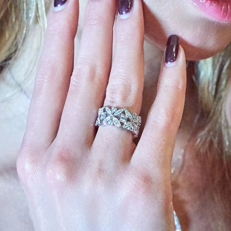 Luxury Exquisite Silver Color Finger Ring Female Shinning Cubic Zirconia Jewelry for Wedding Aesthetic Accessories Gift