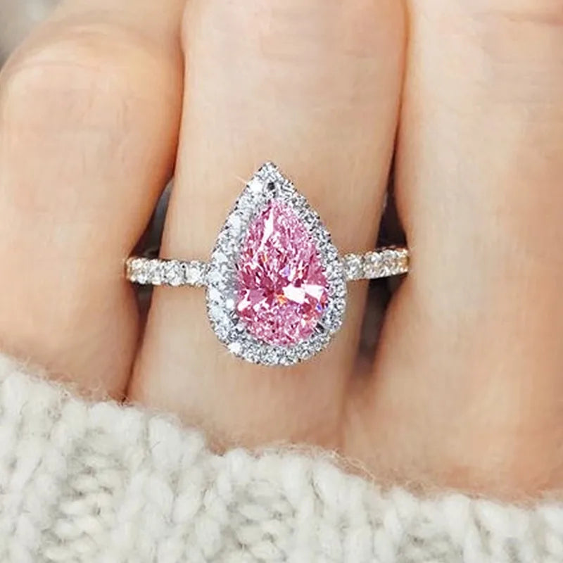 Hot Sale Water Drop Design Women Ring Micro Paved Crystal Zircon Elegant Bridal Wedding Engagement Jewelry Ring for Lover