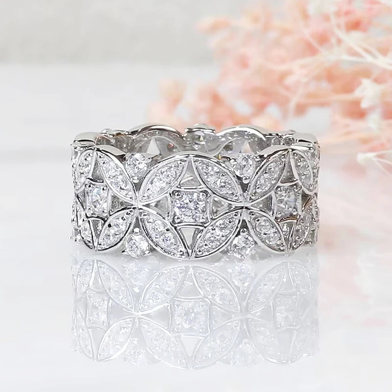 Luxury Exquisite Silver Color Finger Ring Female Shinning Cubic Zirconia Jewelry for Wedding Aesthetic Accessories Gift