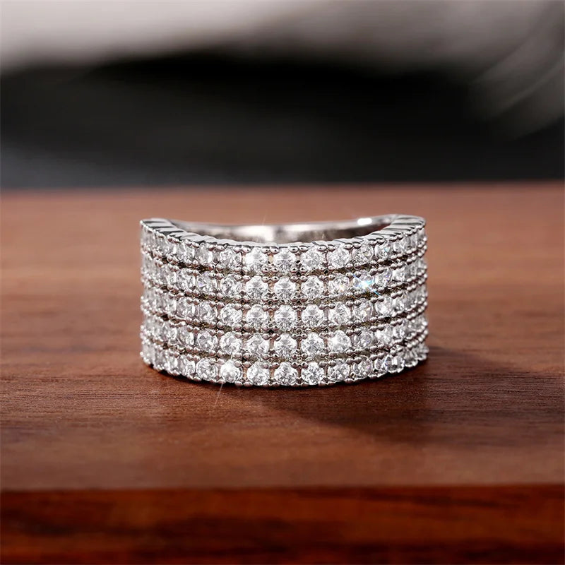 New Trendy Women Rings with White CZ Stone Modern Fashion Engagement Wedding Bands Accessories Versatile Female Jewelry