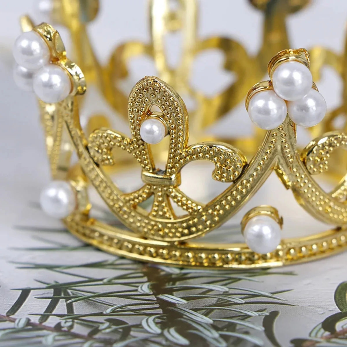 Mini Pearl Crown Cake Topper Romantic Garland Happy Birthday Children Hair Ornaments Wedding Decoration Favors Party