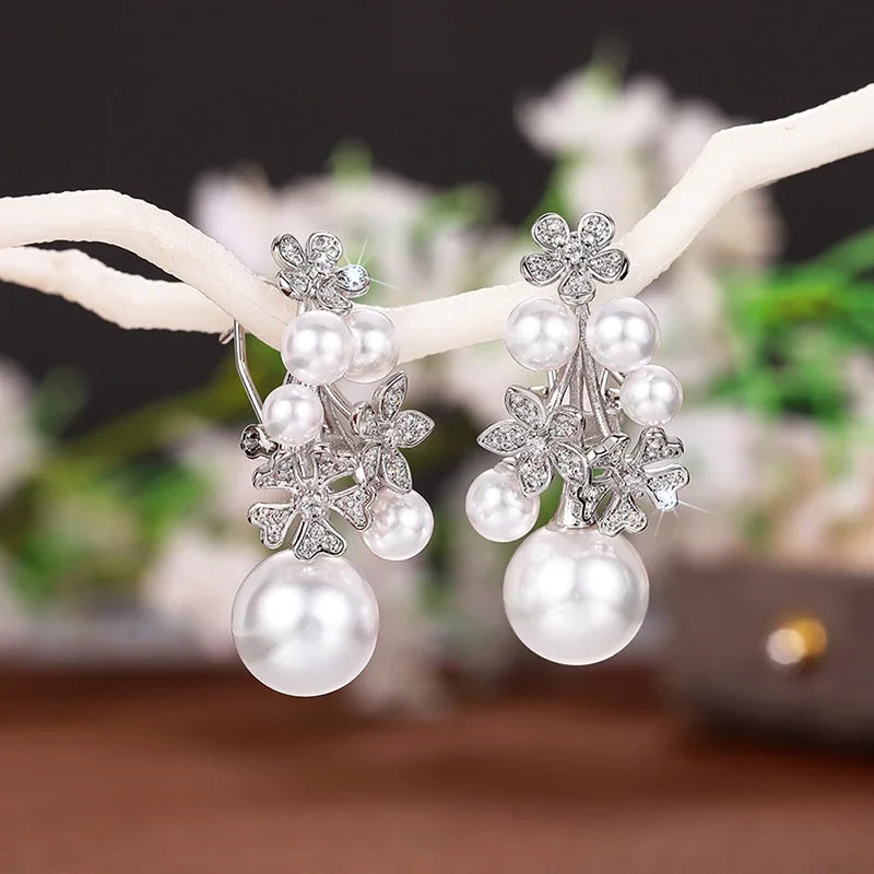 Newly Design Flower Earrings with Elegant Imitation Pearl Engagement Wedding Aesthetic Earrings for Women Fashion Jewelry