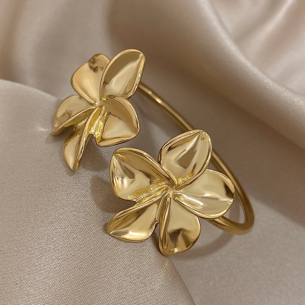 Big Stainless Steel Double Flower Cuff Bracelet Bangle for Women Gold Color Metal Floral Bracelets Waterproof Party Jewelry