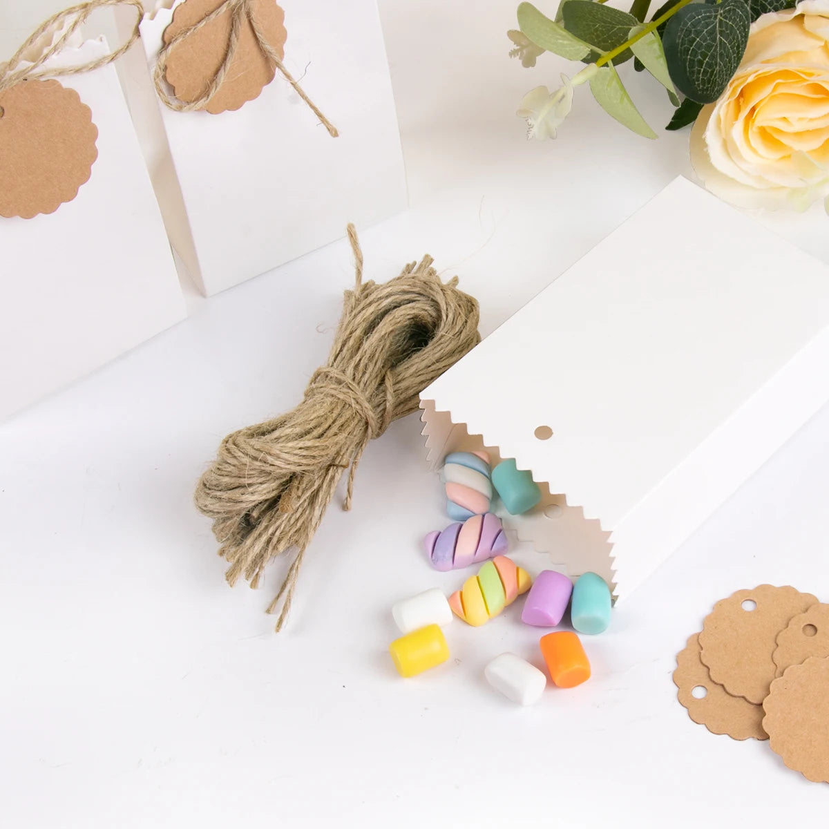 10/20/30pcs Retro Kraft Paper DIY Gift Bag White Brown Cookie Wedding Favor Candy Box Food Packaging Bag With Rope Birthday Deco