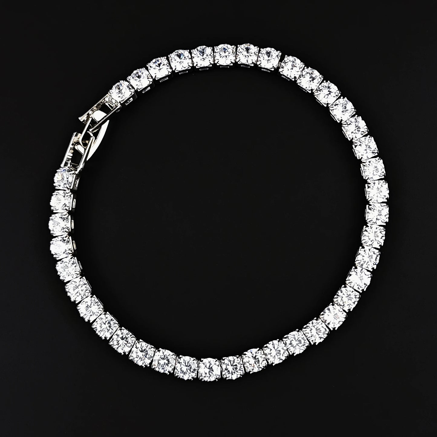 2024 New Arrival Luxury Round Silver Color on Hand Bracelet Bangle for Women Anniversary Gift Jewelry Bulk Sell S5650