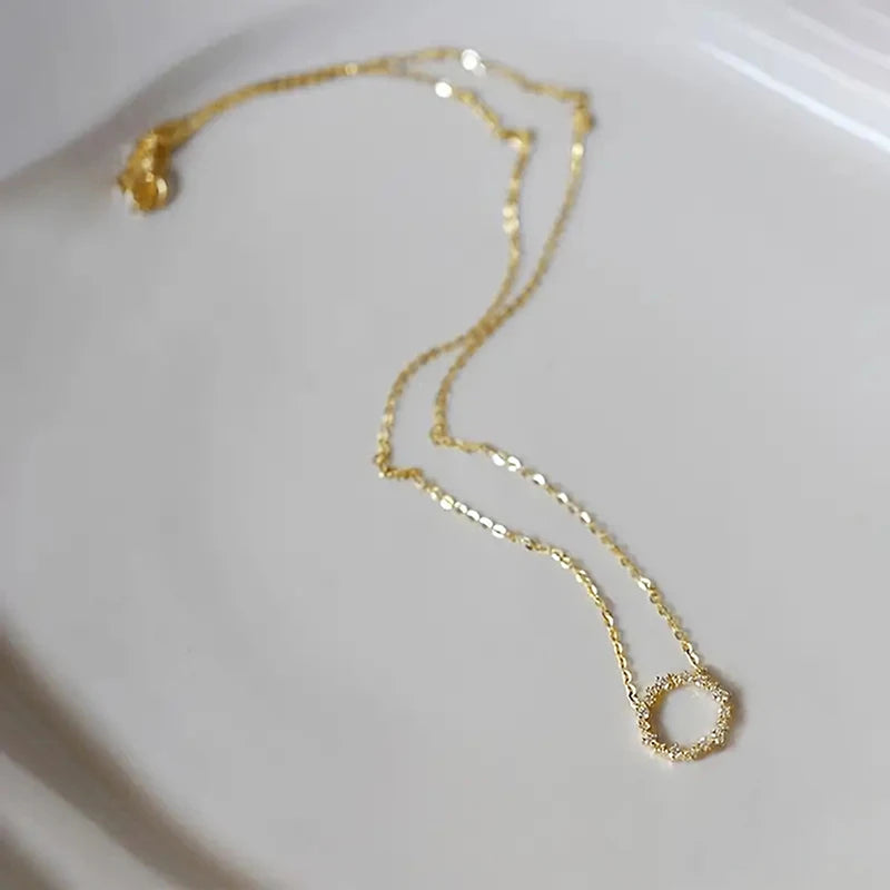 Shinning Circle Pendant Necklace Lady Engagement Jewelry with Bright Cubic Zirconia Silver Color/Gold Color Accessories