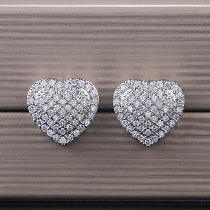 Classic Design Dazzling Heart Stud Earrings for Women High Quality Romantic Female Accessories Timeless Styling Jewelry