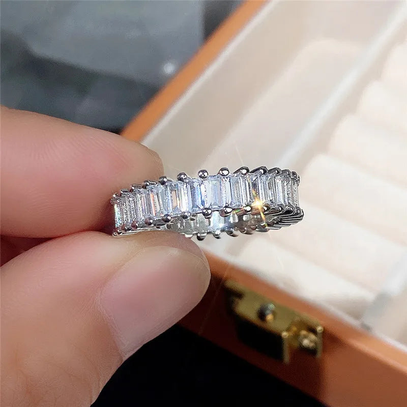 Fashion Contracted Design Women's Ring with Brilliant White Cubic Zirconia Wedding Party Daily Wearable Statement Jewelry