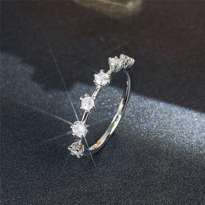 Fashion Contracted Design Women's Ring with Brilliant White Cubic Zirconia Wedding Party Daily Wearable Statement Jewelry