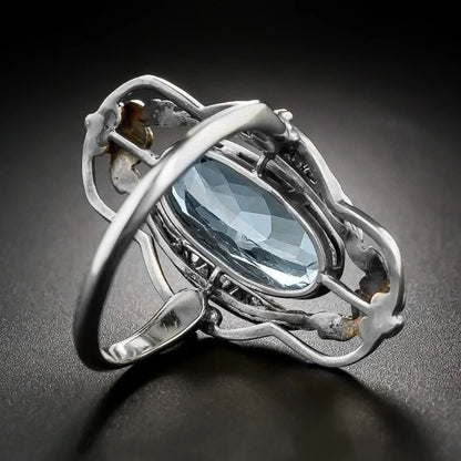 Vintage Two Tone Flower Design Finger Rings for Women Inlaid Sky Blue Stone Aesthetic Jewelry Party Ring Surprise Gift