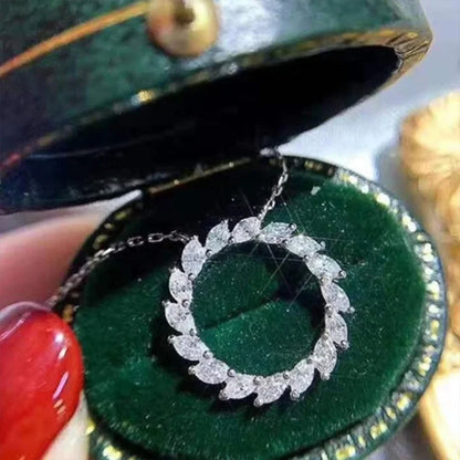 Circle Necklace with Cubic Zirconia Simple Stylish Clavicle Chain Necklace for Women Wedding Eternity Jewelry