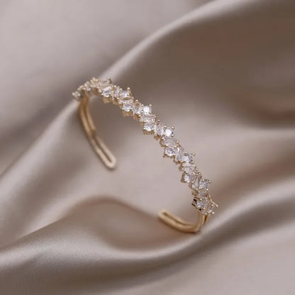 2024 French new design fashion jewelry two-color plated zircon letter X opening bracelet elegant women's daily work accessories