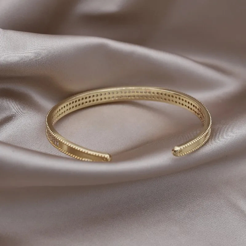 2024 French new design fashion jewelry two-color plated zircon letter X opening bracelet elegant women's daily work accessories