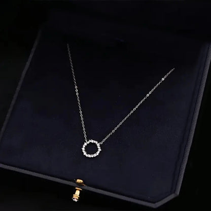 Shinning Circle Pendant Necklace Lady Engagement Jewelry with Bright Cubic Zirconia Silver Color/Gold Color Accessories