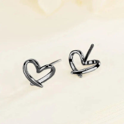 Minimalist Heart Shaped Stud Earrings for Women Glossy Neat Fresh Teens Ear Accessories Charms Daily Wear Party Jewelry