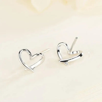 Minimalist Heart Shaped Stud Earrings for Women Glossy Neat Fresh Teens Ear Accessories Charms Daily Wear Party Jewelry