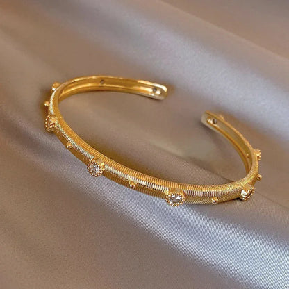 2024 French new design fashion jewelry two-color plated zircon letter X opening bracelet elegant women's daily work accessories