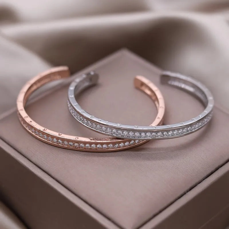 2024 French new design fashion jewelry two-color plated zircon letter X opening bracelet elegant women's daily work accessories
