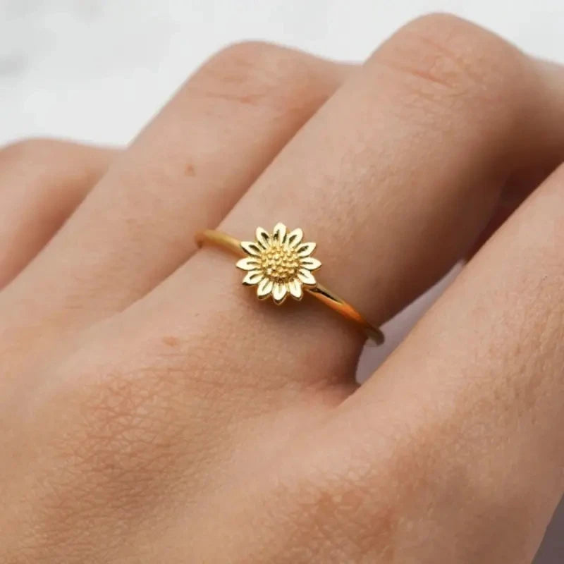 Dainty Sunflower Finger Ring for Women Metal Silver Color/Gold Color Fancy Girls Rings Birthday Gift Fashionable Jewelry