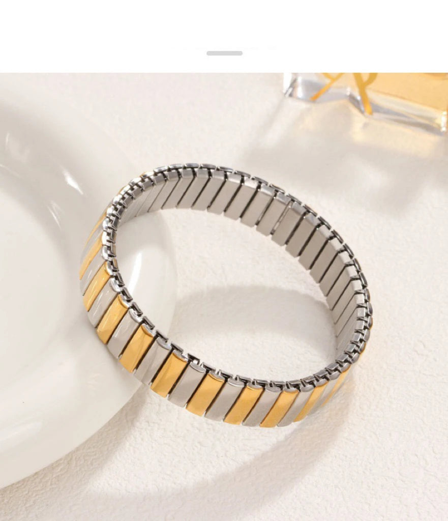 Titanium Steel Elastic Bracelet for Women.Heart Shape.1Pcs.Gold Plated Punk Jewelry.Hip Hop. New Design