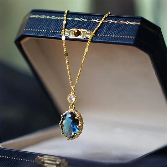 Exquisite Oval Shape Pendant Necklace Lady Temperament Jewelry Fashion Luxury Gold Color Bright CZ Stone Accessories Gift