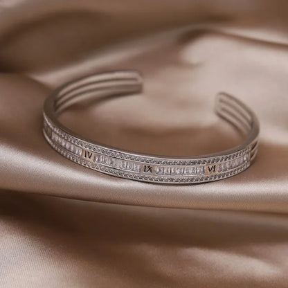 2024 French new design fashion jewelry two-color plated zircon letter X opening bracelet elegant women's daily work accessories