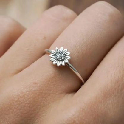 Dainty Sunflower Finger Ring for Women Metal Silver Color/Gold Color Fancy Girls Rings Birthday Gift Fashionable Jewelry