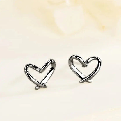 Minimalist Heart Shaped Stud Earrings for Women Glossy Neat Fresh Teens Ear Accessories Charms Daily Wear Party Jewelry