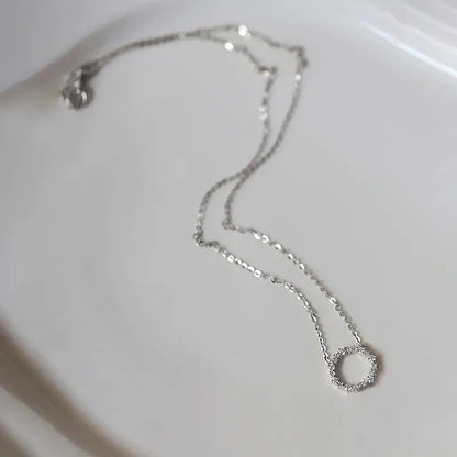 Shinning Circle Pendant Necklace Lady Engagement Jewelry with Bright Cubic Zirconia Silver Color/Gold Color Accessories