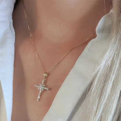 Fashionable Cross Pendant Necklace for Women Brilliant Cubic Zirconia Luxury Wedding Accessories Exquisite Girls Jewelry