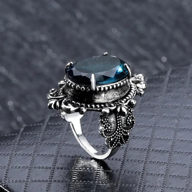 Carved Pattern Vintage Women Rings with Oval Blue CZ Stone Retro Female Rings for Party Chic Anniversary Gift New Jewelry