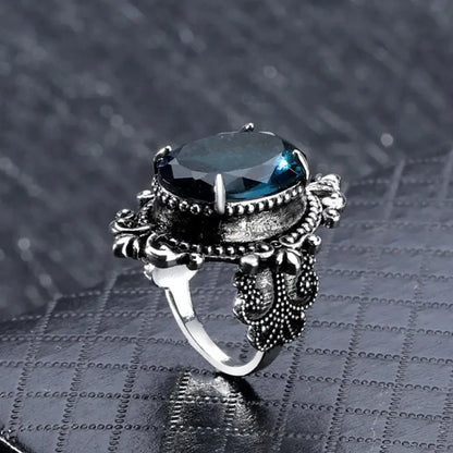 Carved Pattern Vintage Women Rings with Oval Blue CZ Stone Retro Female Rings for Party Chic Anniversary Gift New Jewelry